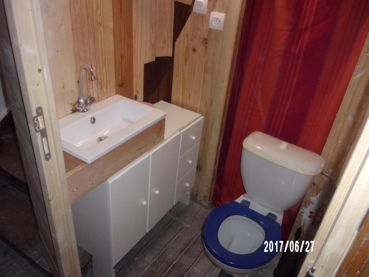 Logement Proche De Tout Saint-Laurent-de-Neste Exterior foto